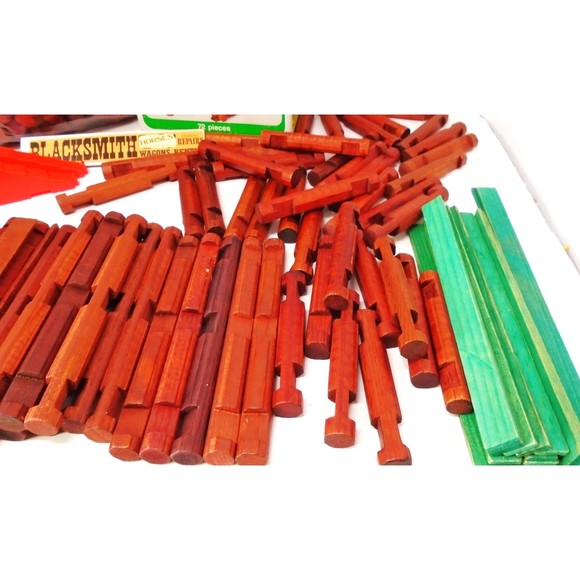 Large Lot of Lincoln Logs 400 Plus pcs. Playskool 7lbs. Worth - Picture 6 of 16